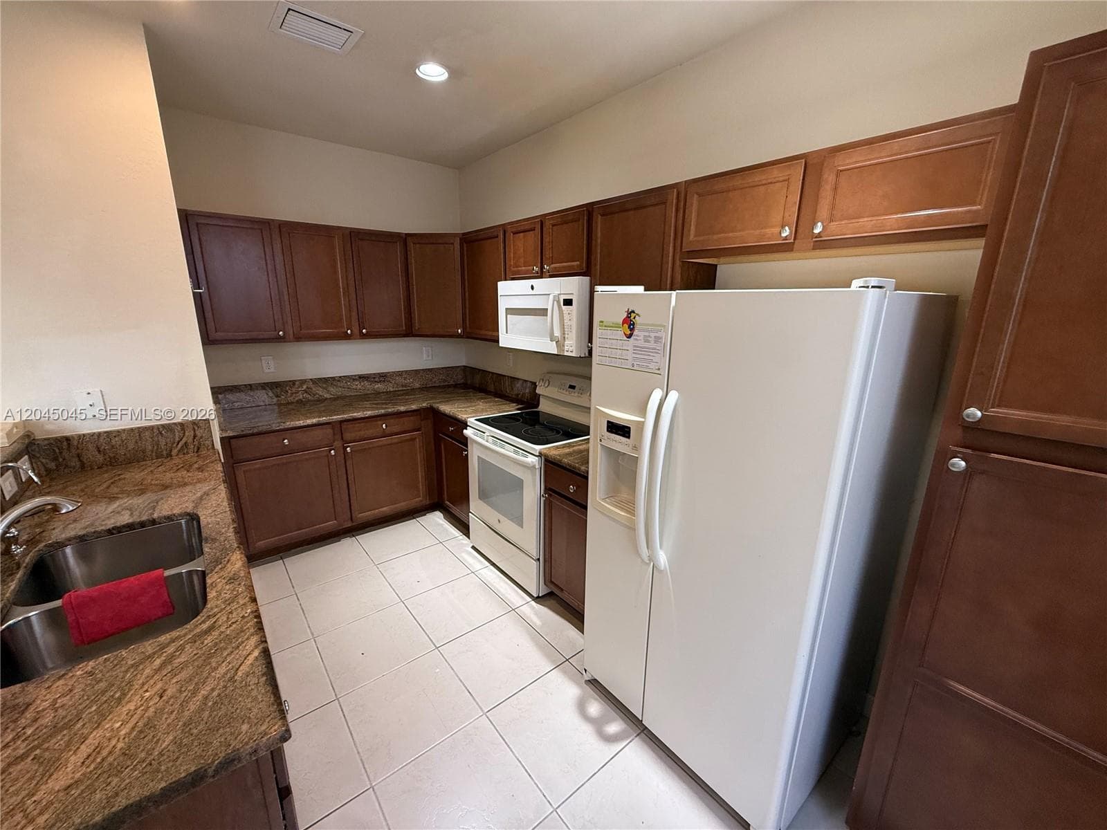 9572 SW 169th Pl # Main House, Miami, FL 33196 photo 2