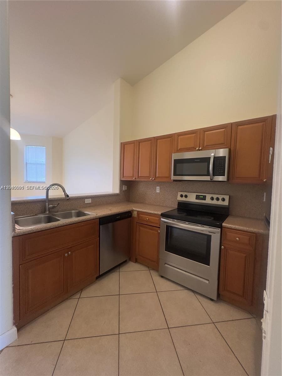 1660 SE 29th St # 109, Homestead, FL 33035 photo 2