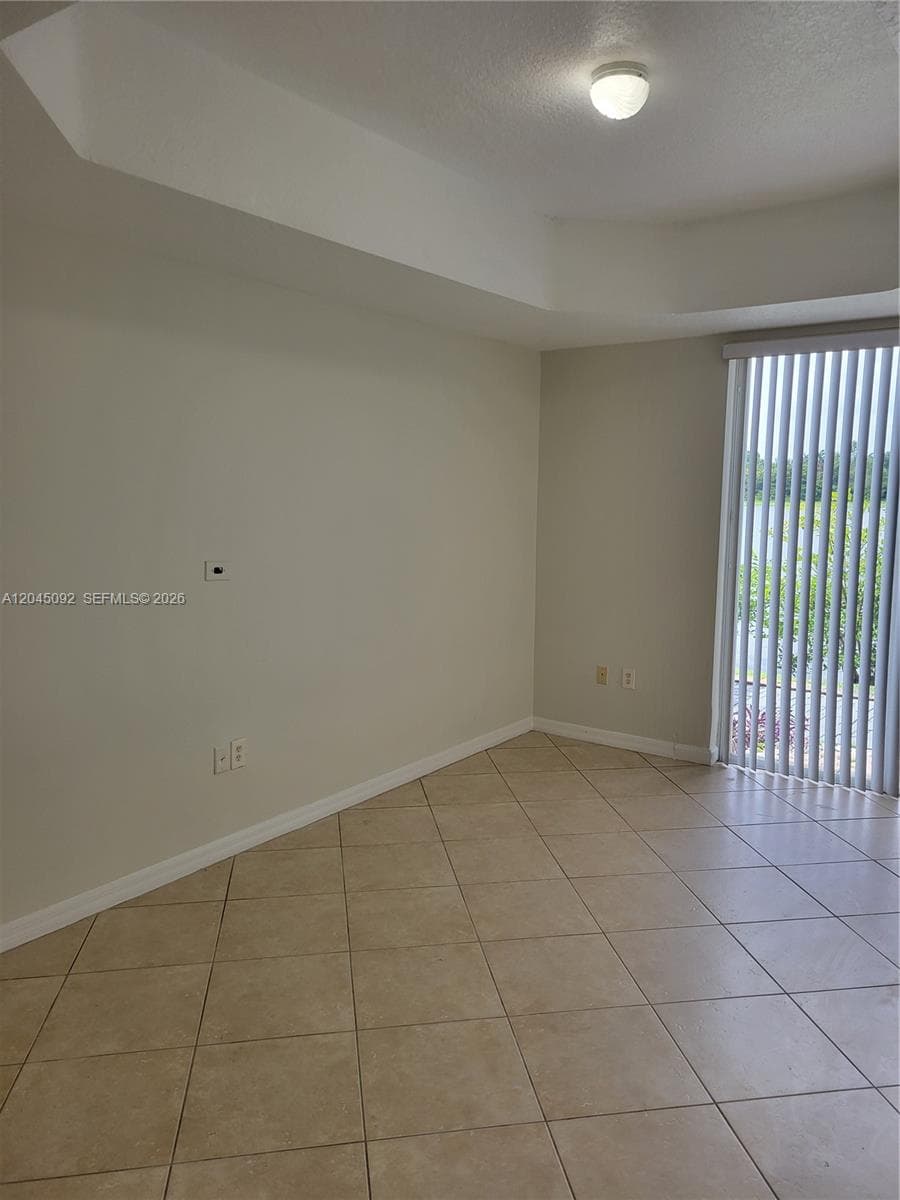 10691 SW 6TH ST # 804, Pembroke Pines, FL 33025 photo 5