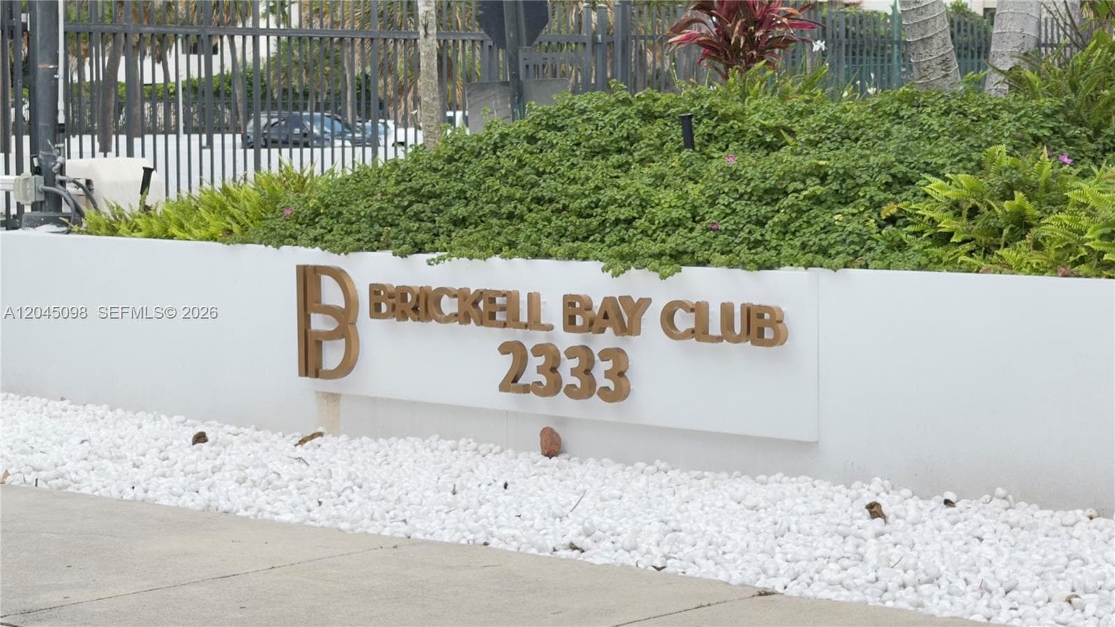 2333 Brickell Ave # 614, Miami, FL 33129