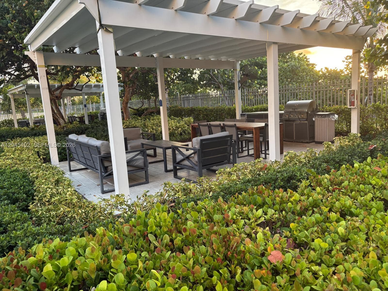 199 Ocean Lane Dr # 113, Key Biscayne, FL 33149 photo 3