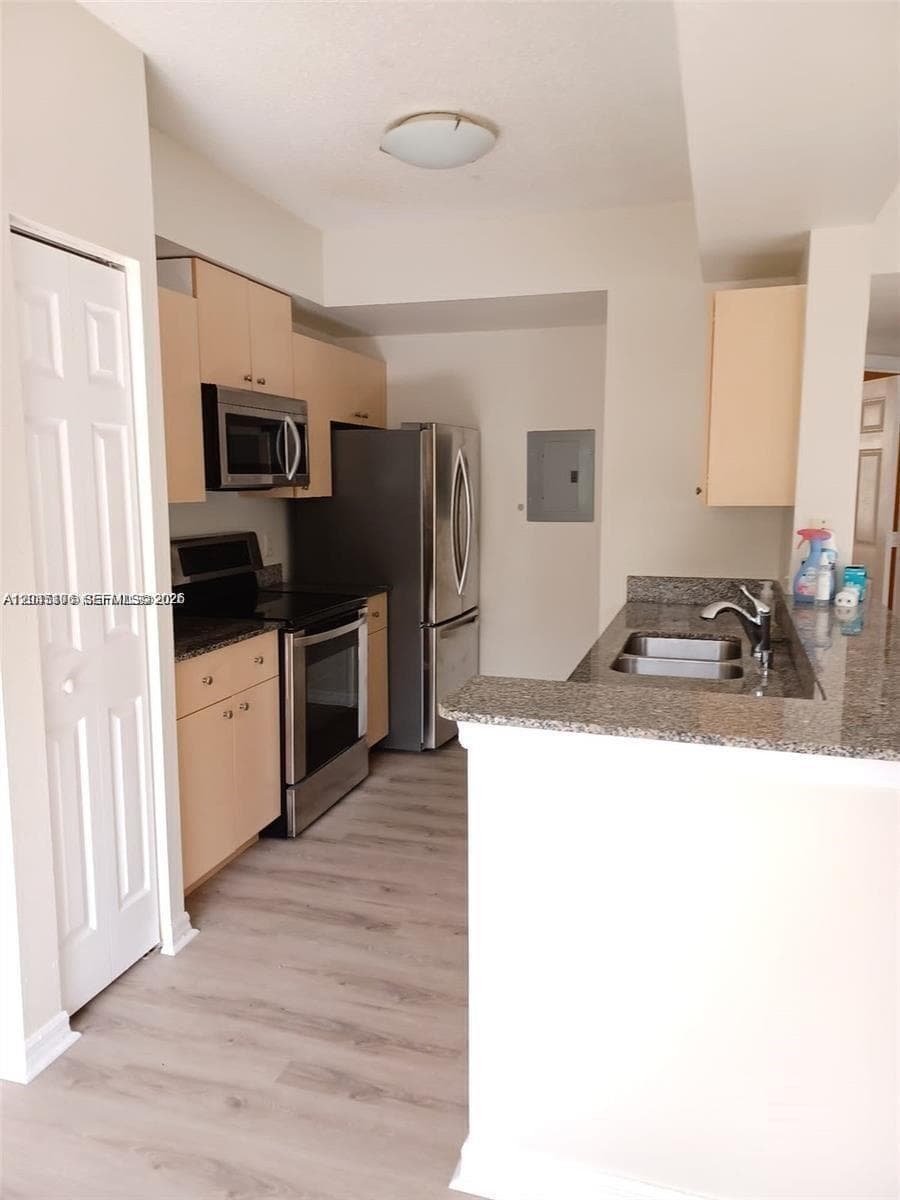 2493 Centergate Dr # 204, Miramar, FL 33025 photo 4