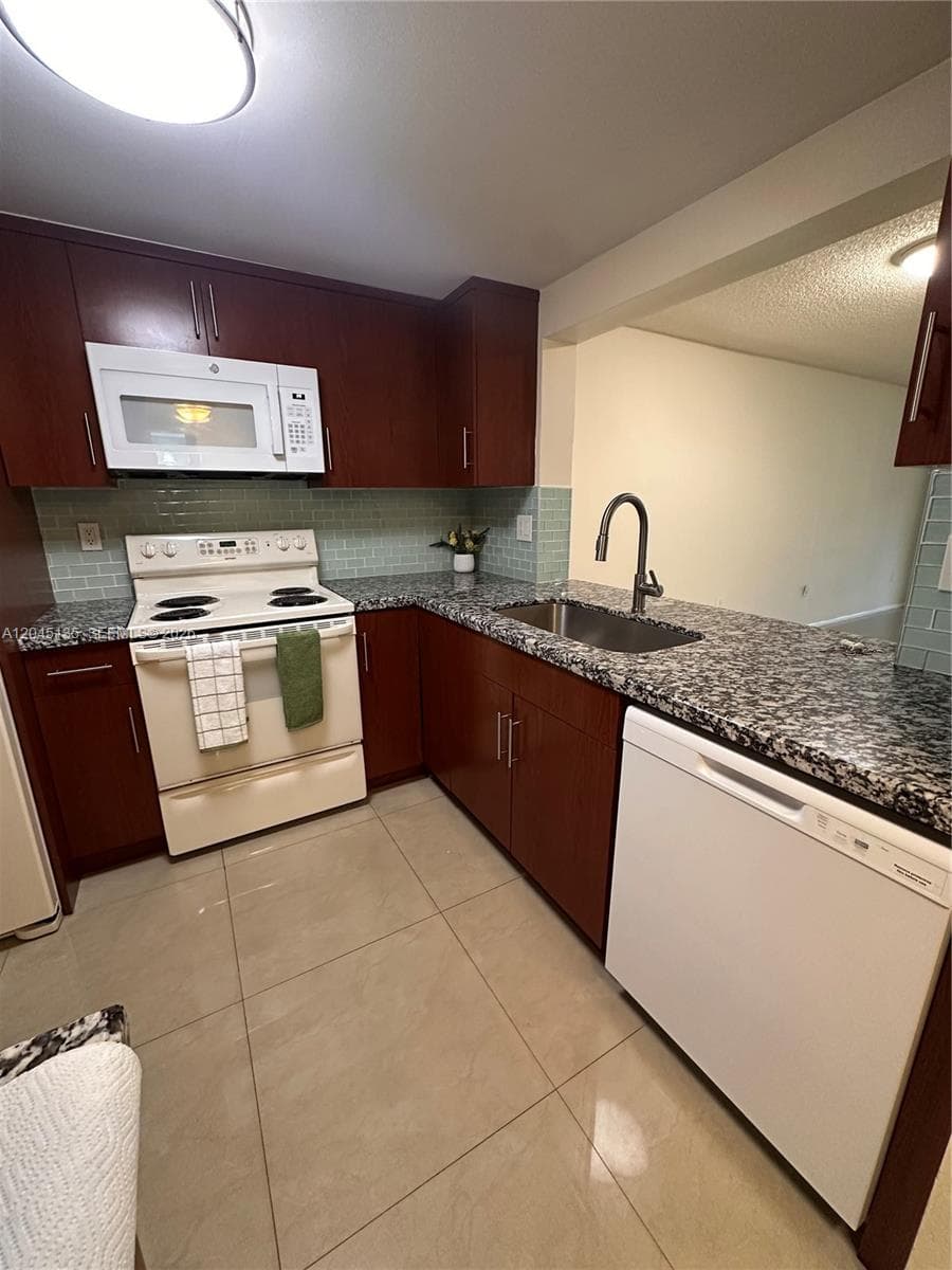 10845 SW 112th Ave # 211, Miami, FL 33176 photo 4