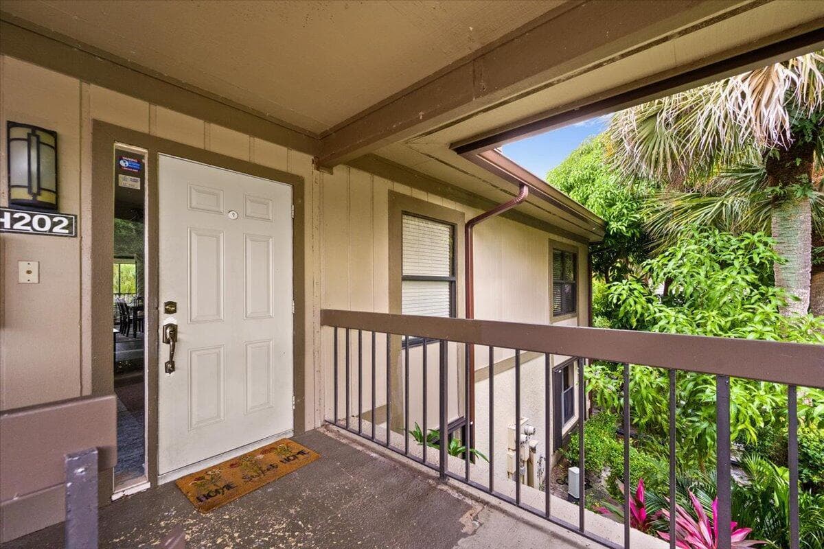 2835 Polo Island Drive # H202, Wellington, FL 33414 photo 2