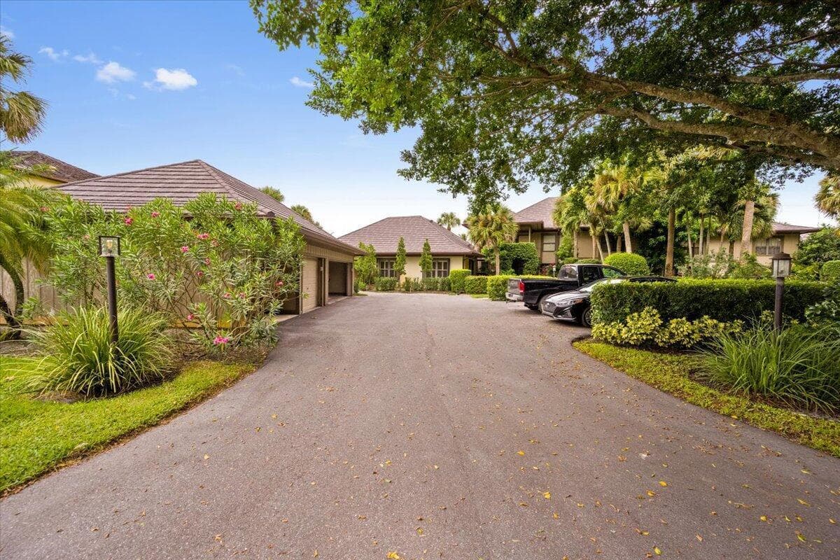 2835 Polo Island Drive # H202, Wellington, FL 33414