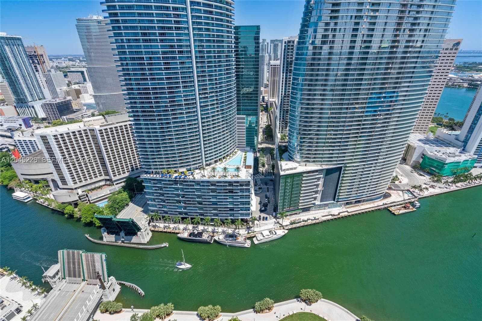 475 Brickell Ave # 4315, Miami, FL 33131 photo 2