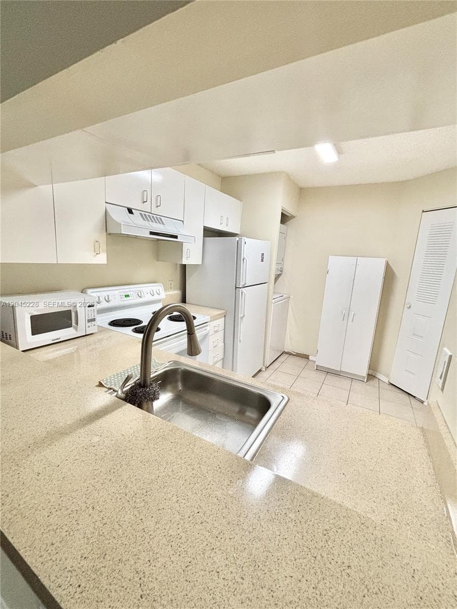 1040 Coral Club Dr # 1040, Coral Springs, FL 33071 photo 3