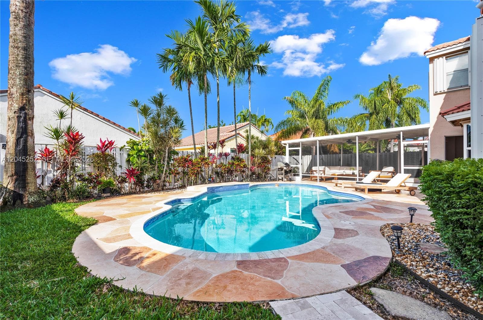 18910 NW 10th Ter, Pembroke Pines, FL 33029 photo 5