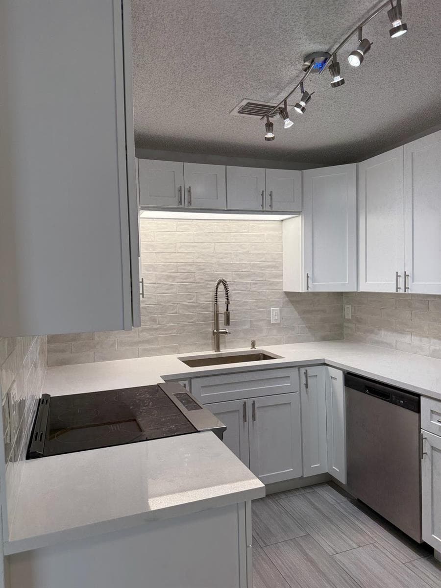 2630 W 28th Street, Riviera Beach, FL 33404 photo 3