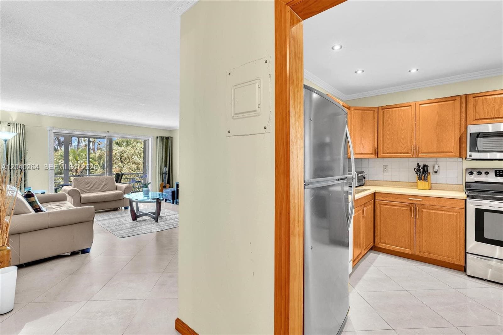 700 NE 14th Ave # 307, Hallandale Beach, FL 33009 photo 3