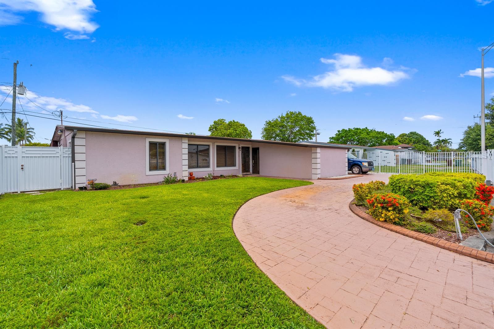 6160 W 14th Avenue, Hialeah, FL 33012 photo 4