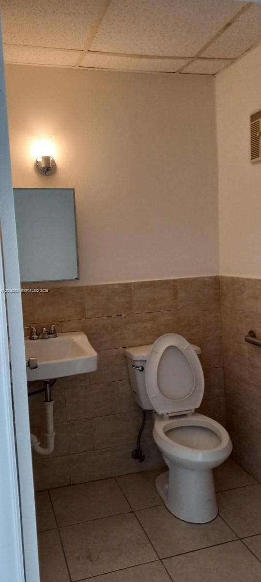 2067 W 62nd St, Hialeah, FL 33016 photo 3