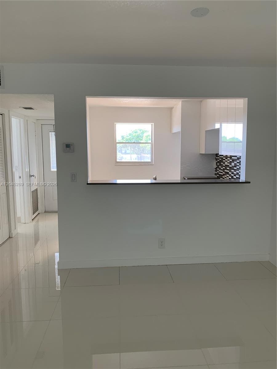 201 Berkley Rd # 204, Hollywood, FL 33024 photo 5