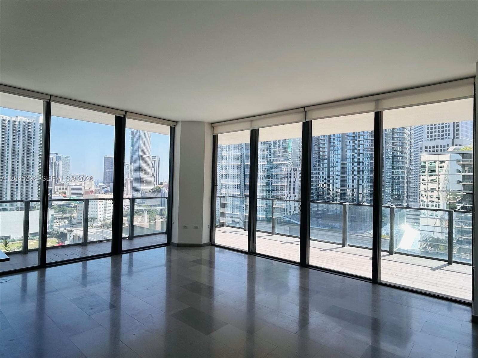 88 SW 7th St # 1511, Miami, FL 33130 photo 4