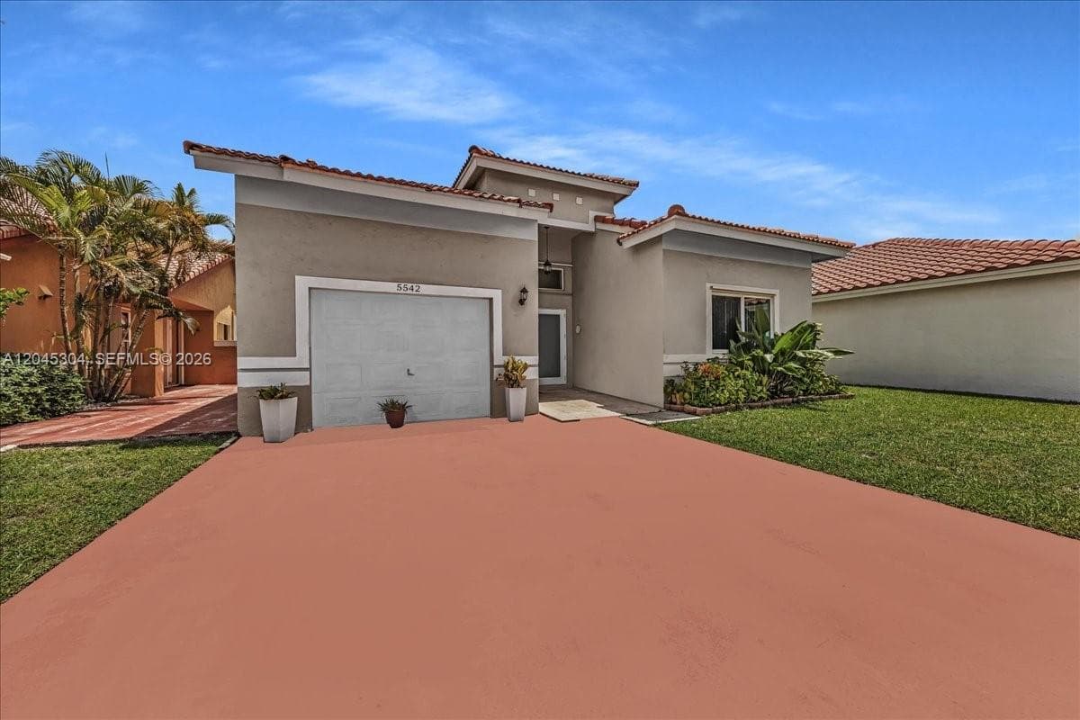 5542 NW 190th Ln, Miami Gardens, FL 33055 photo 2