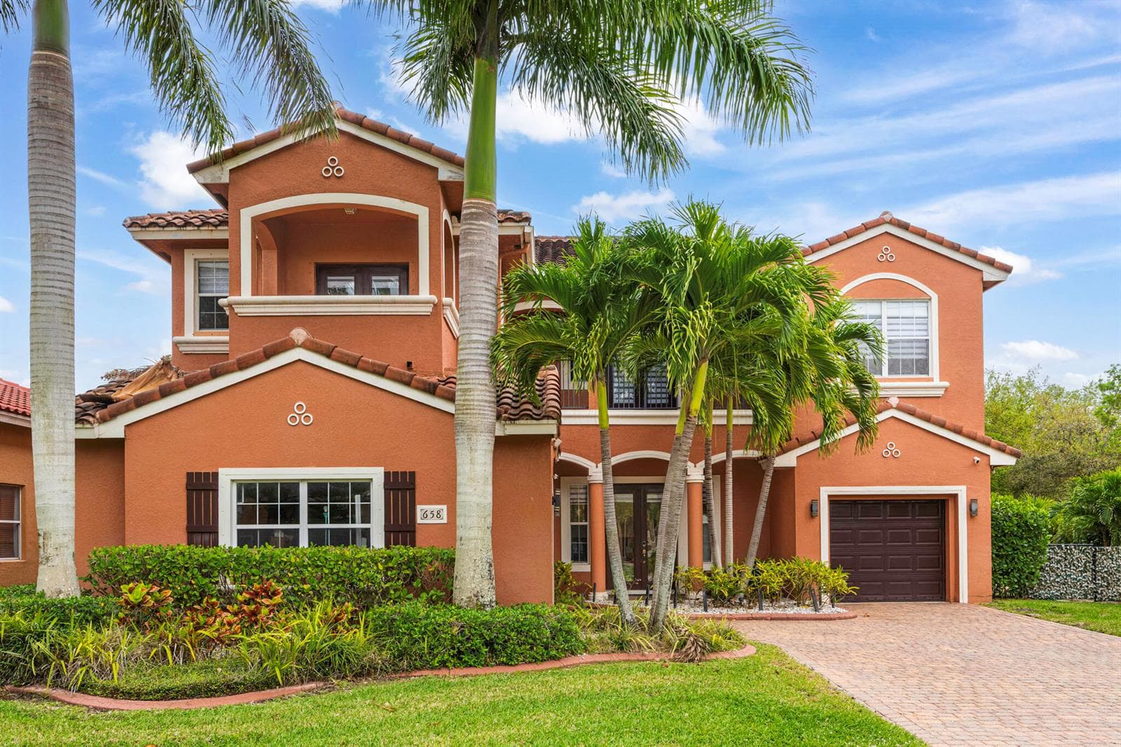 658 Cresta Circle, West Palm Beach, FL 33413 photo 2