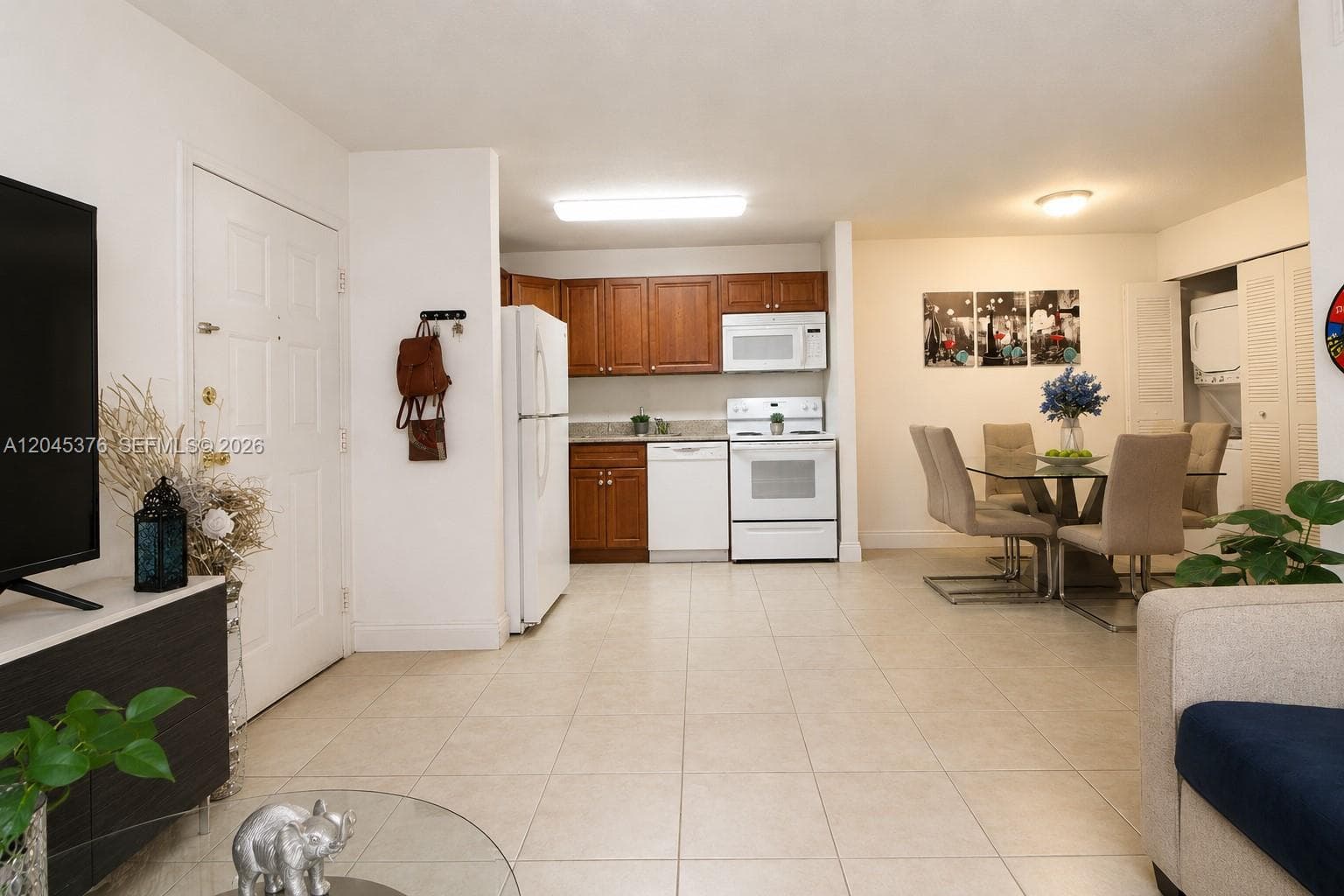 7090 NW 179th St # 108, Hialeah, FL 33015 photo 2