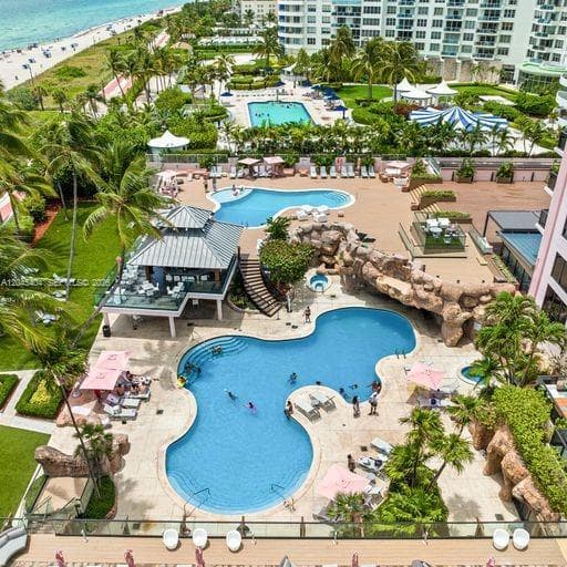 5225 Collins Ave # 1117, Miami Beach, FL 33140 photo 2