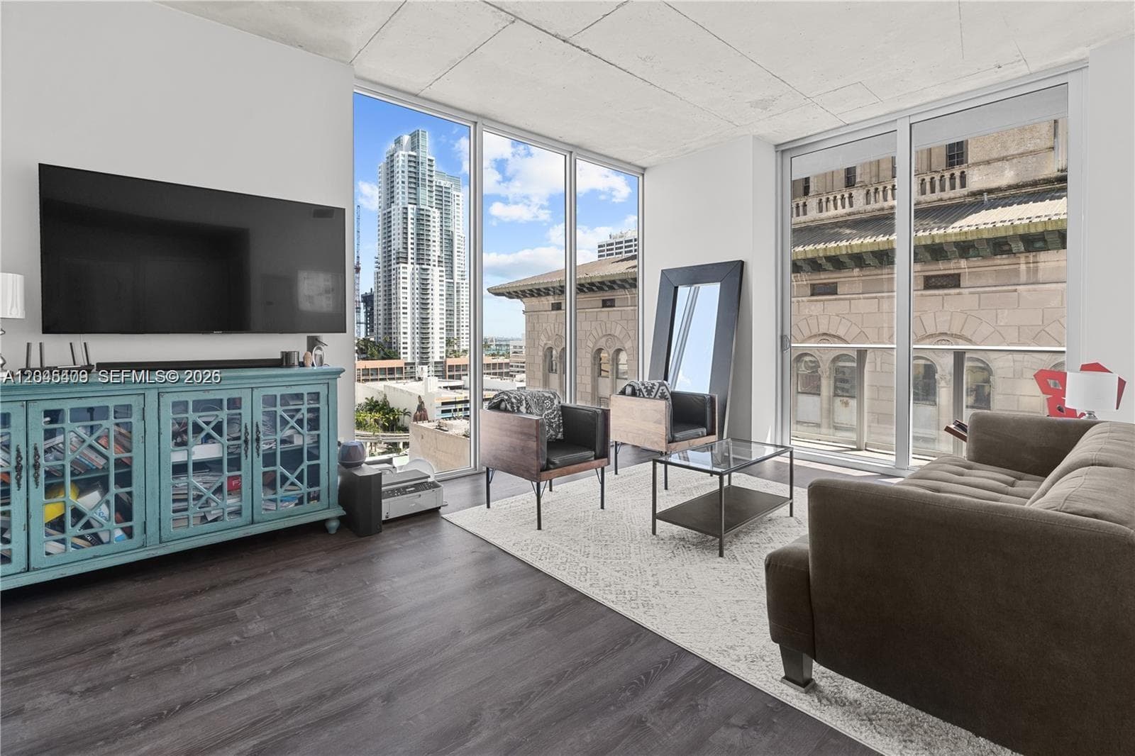 151 SE 1st St # 1402, Miami, FL 33131 photo 3
