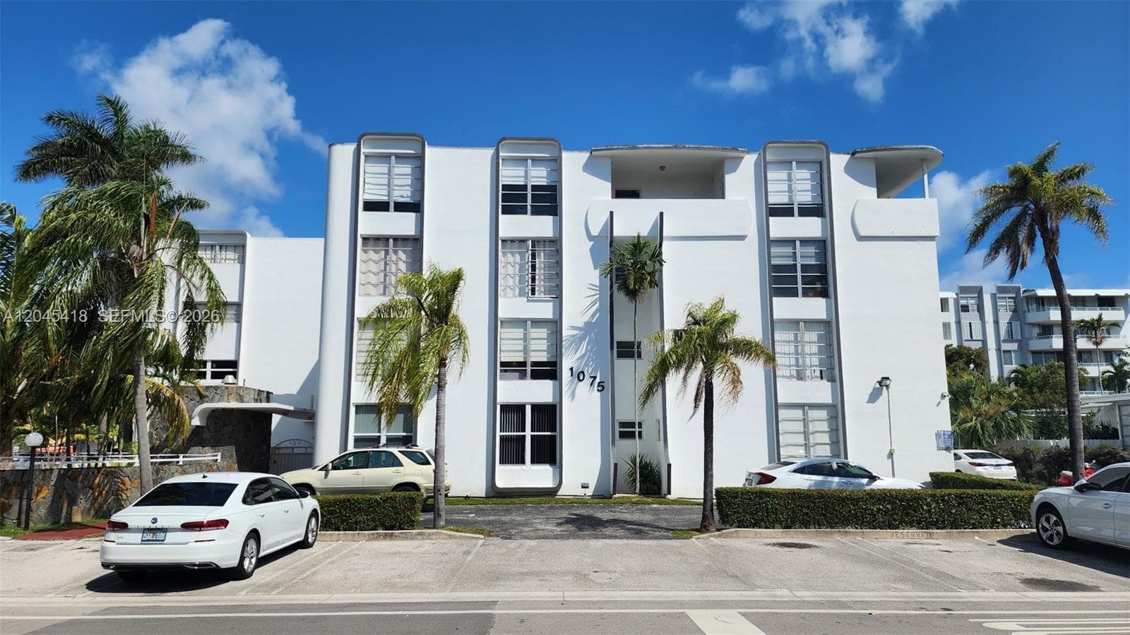 1075 93rd St # 304, Bay Harbor Islands, FL 33154