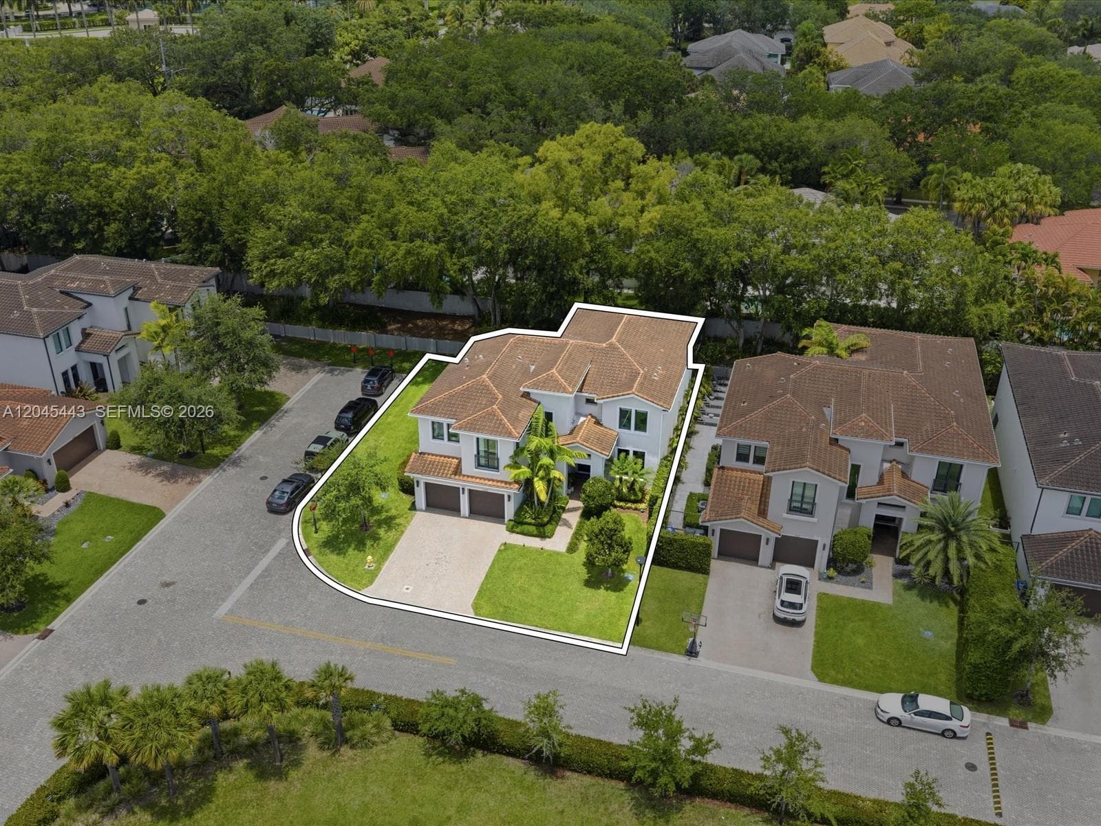 3439 N Brookfield Cir N, Hollywood, FL 33312 photo 3