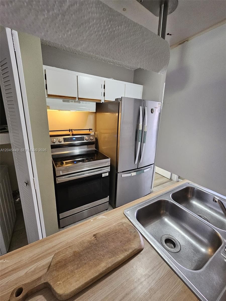18306 NW 68th Ave # H, Hialeah, FL 33015 photo 3