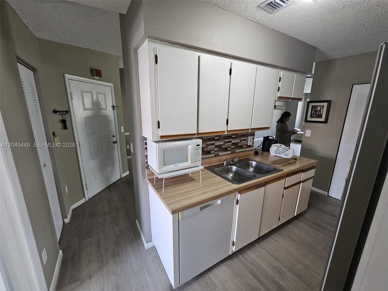 18306 NW 68th Ave # H, Hialeah, FL 33015 photo 4