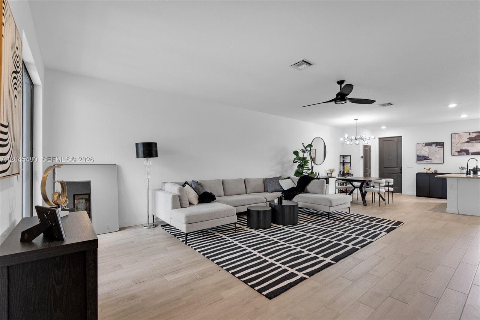 387 NW 17th St, Fort Lauderdale, FL 33311 photo 3