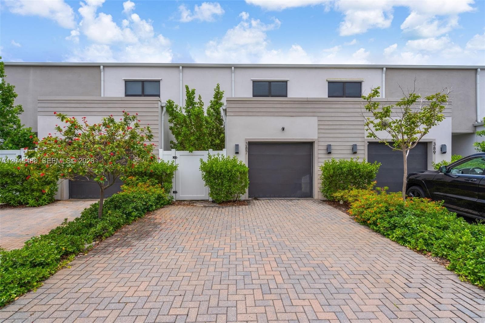 387 NW 17th St, Fort Lauderdale, FL 33311 photo 4