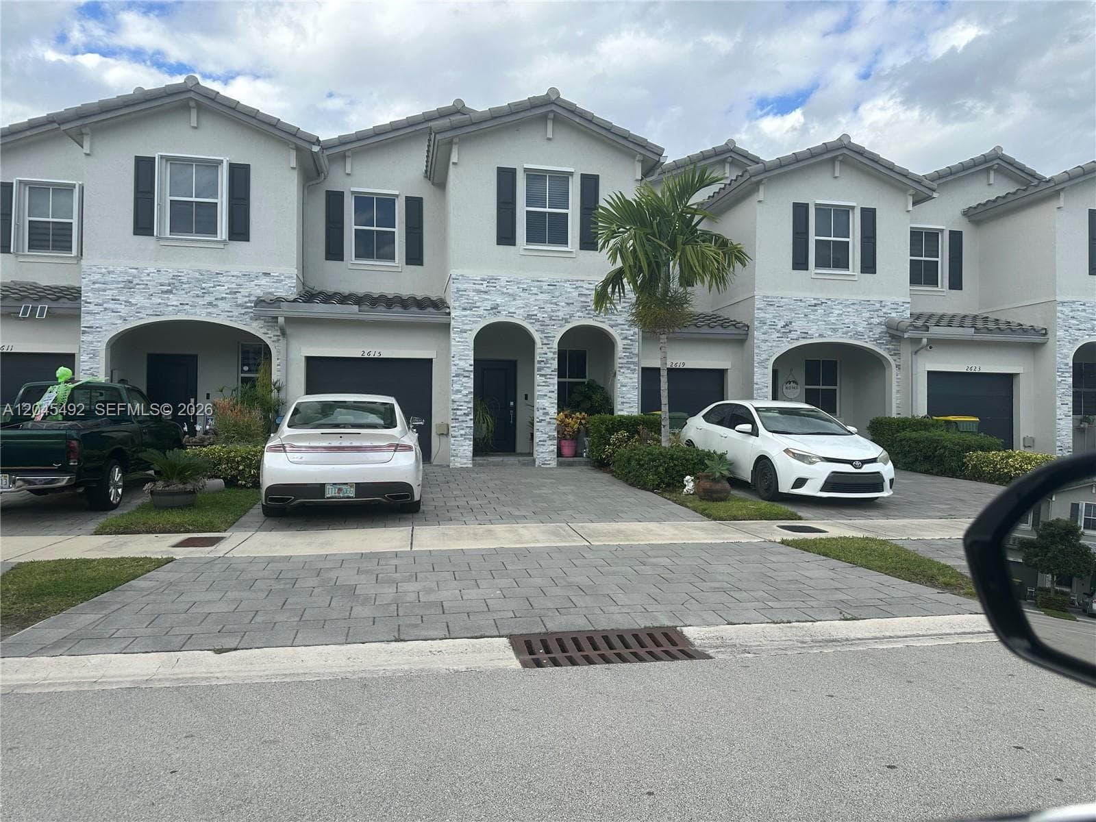 2615 SE 12th St, Homestead, FL 33035 photo 2