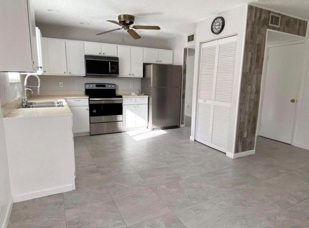 371 Maplecrest Circle, Jupiter, FL 33458 photo 5