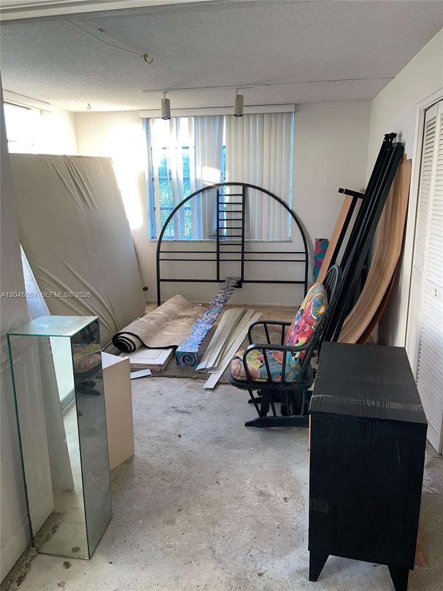 3090 N Course Dr # 401, Pompano Beach, FL 33069 photo 2