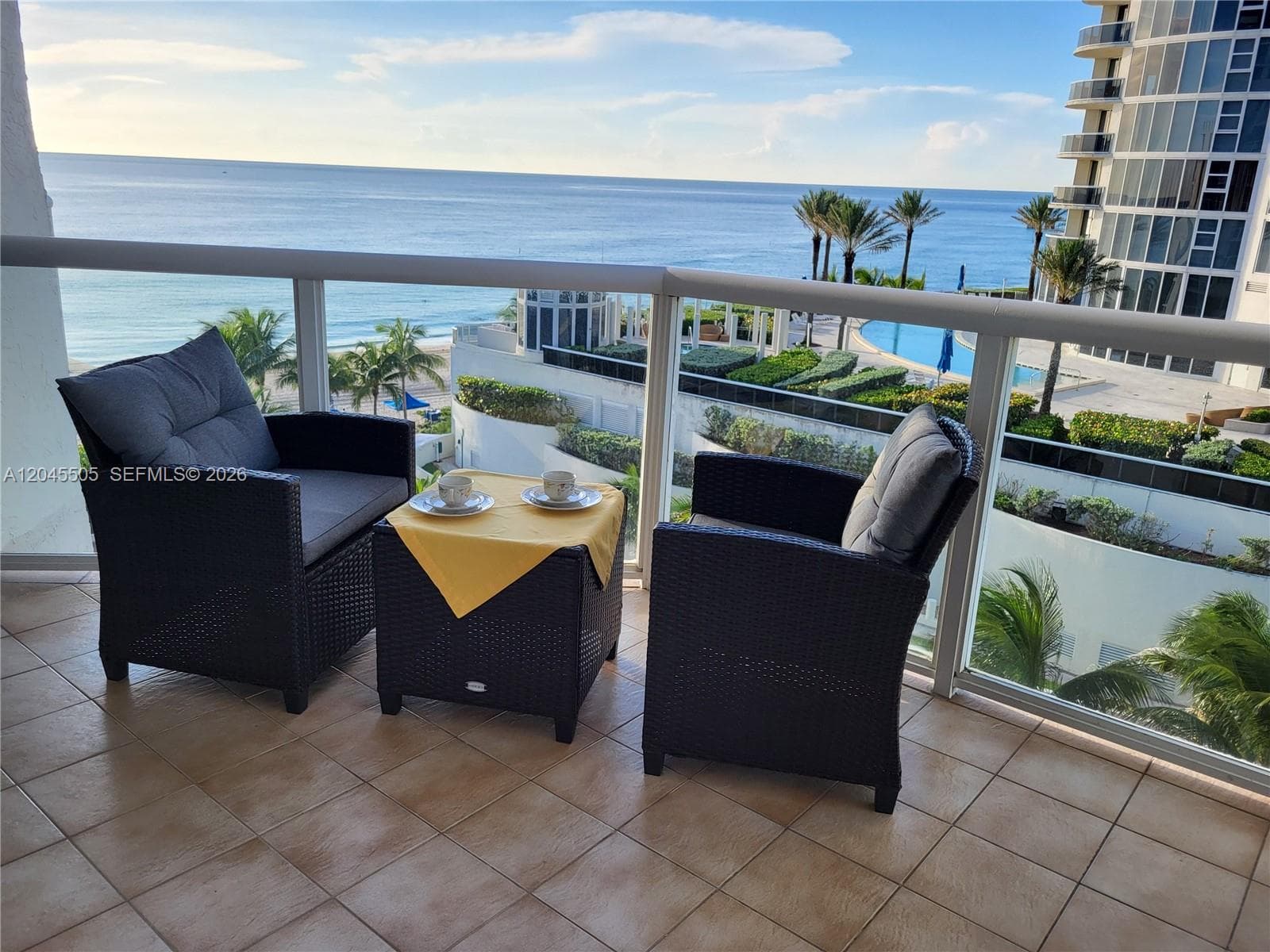 17275 Collins Ave # 804, Sunny Isles Beach, FL 33160 photo 2
