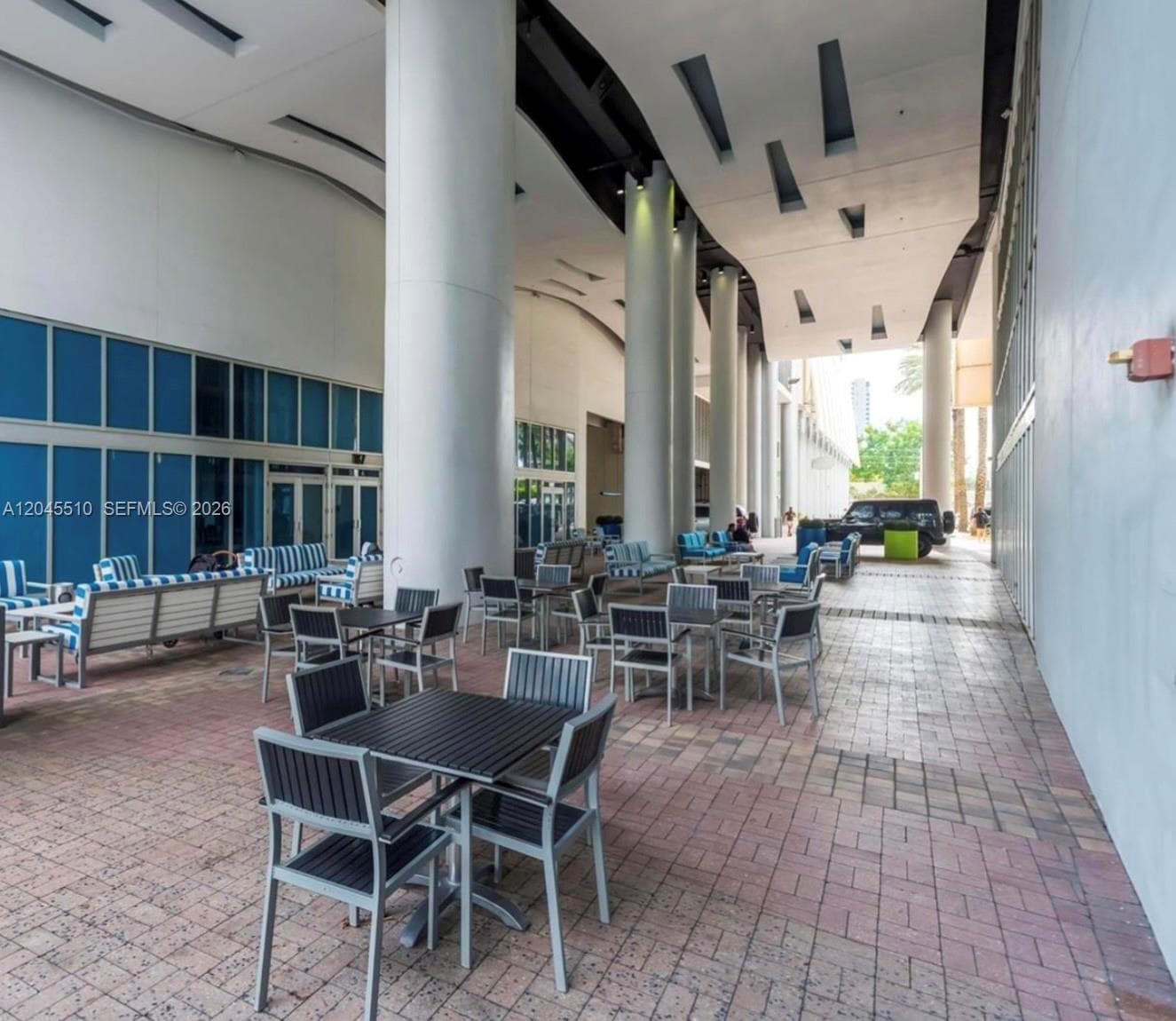 175 SW 7th St # 1212, Miami, FL 33130 photo 4