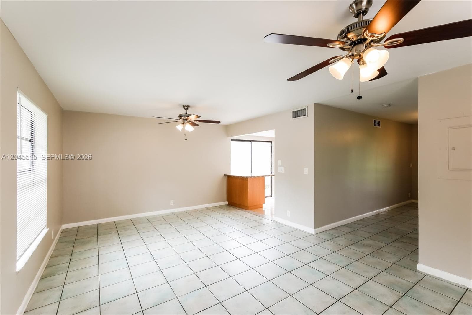 1430 W Sandpiper Cir, Pembroke Pines, FL 33026 photo 2