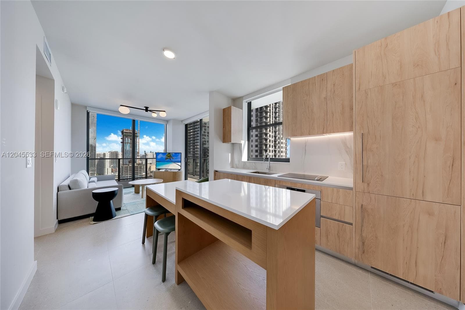 11 NE 6th St # 3209, Miami, FL 33132 photo 3