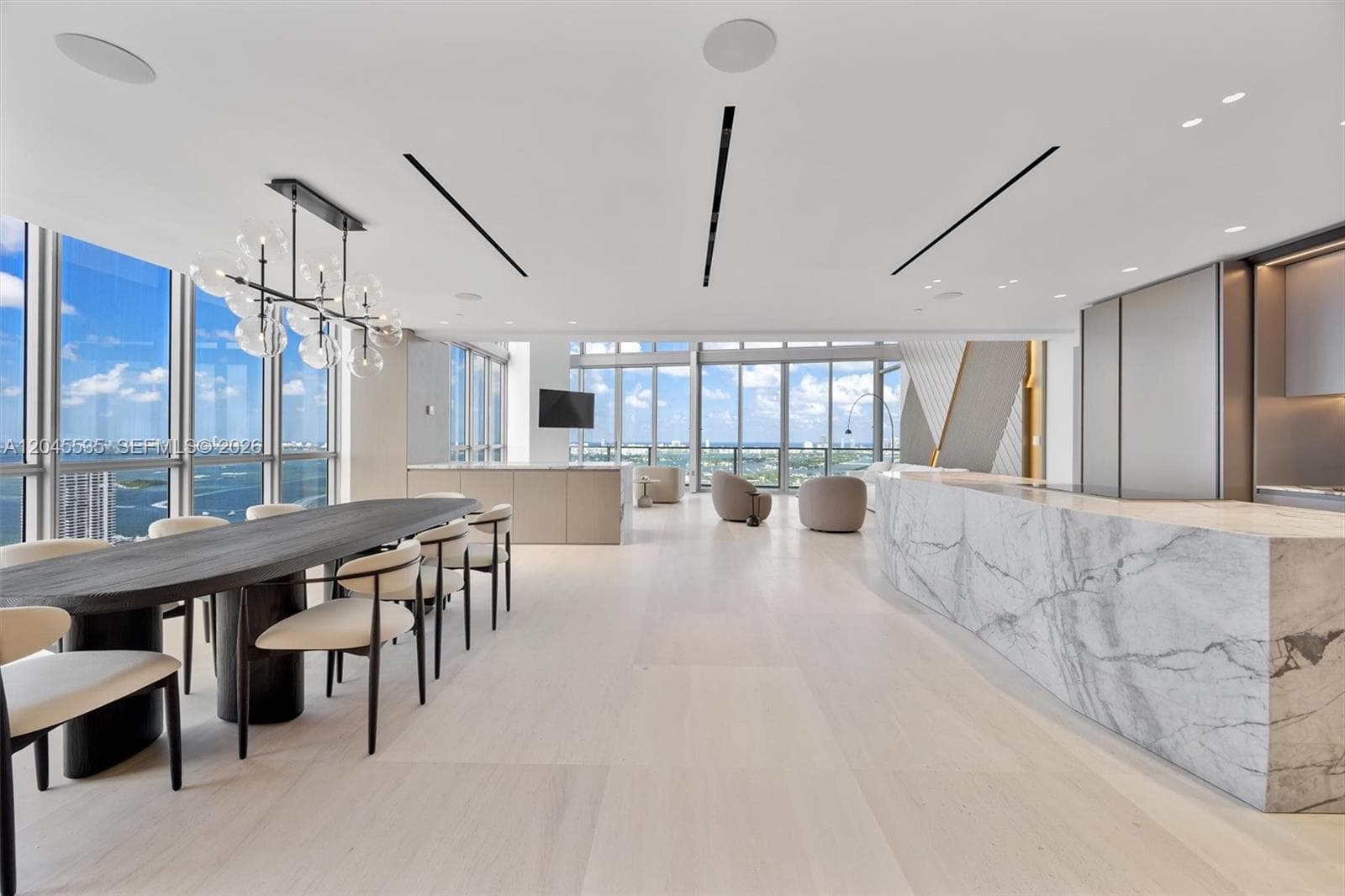 1100 Biscayne Blvd # 3906, Miami, FL 33132 photo 4