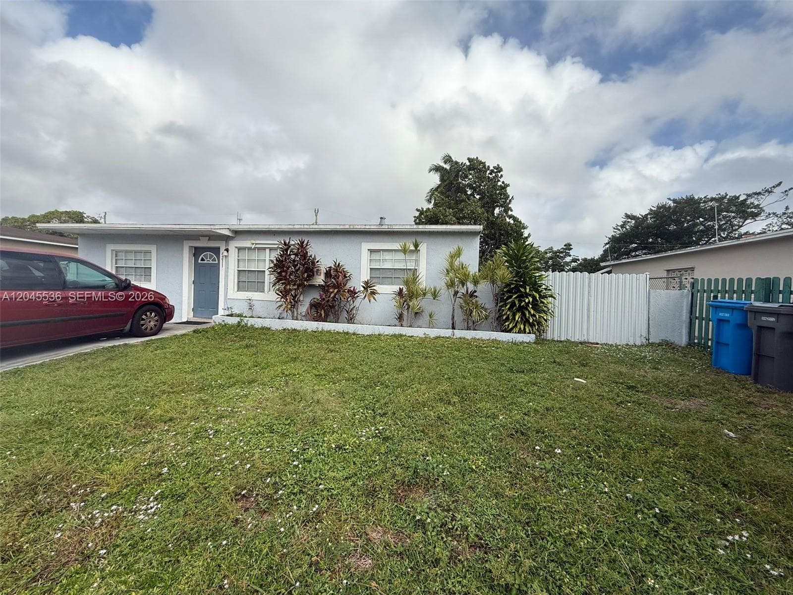 4211 SW 38th St, West Park, FL 33023 photo 2