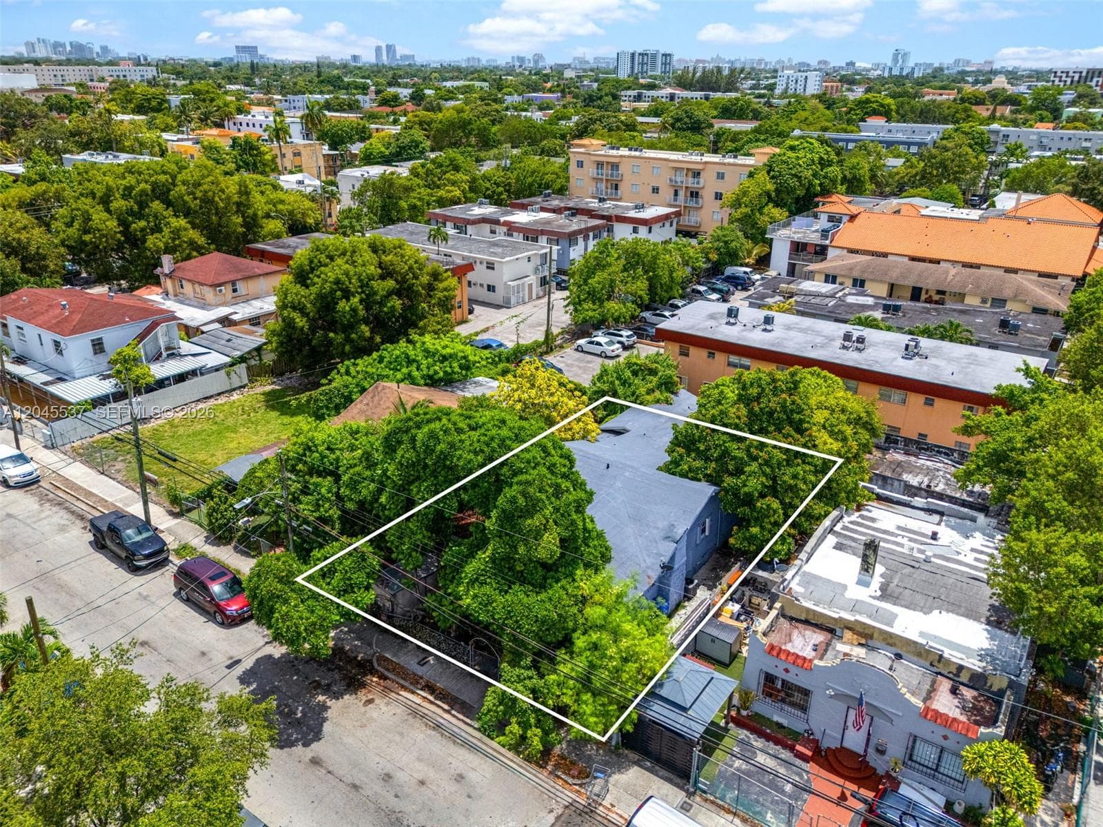 210 SW 13th Ave, Miami, FL 33135 photo 3