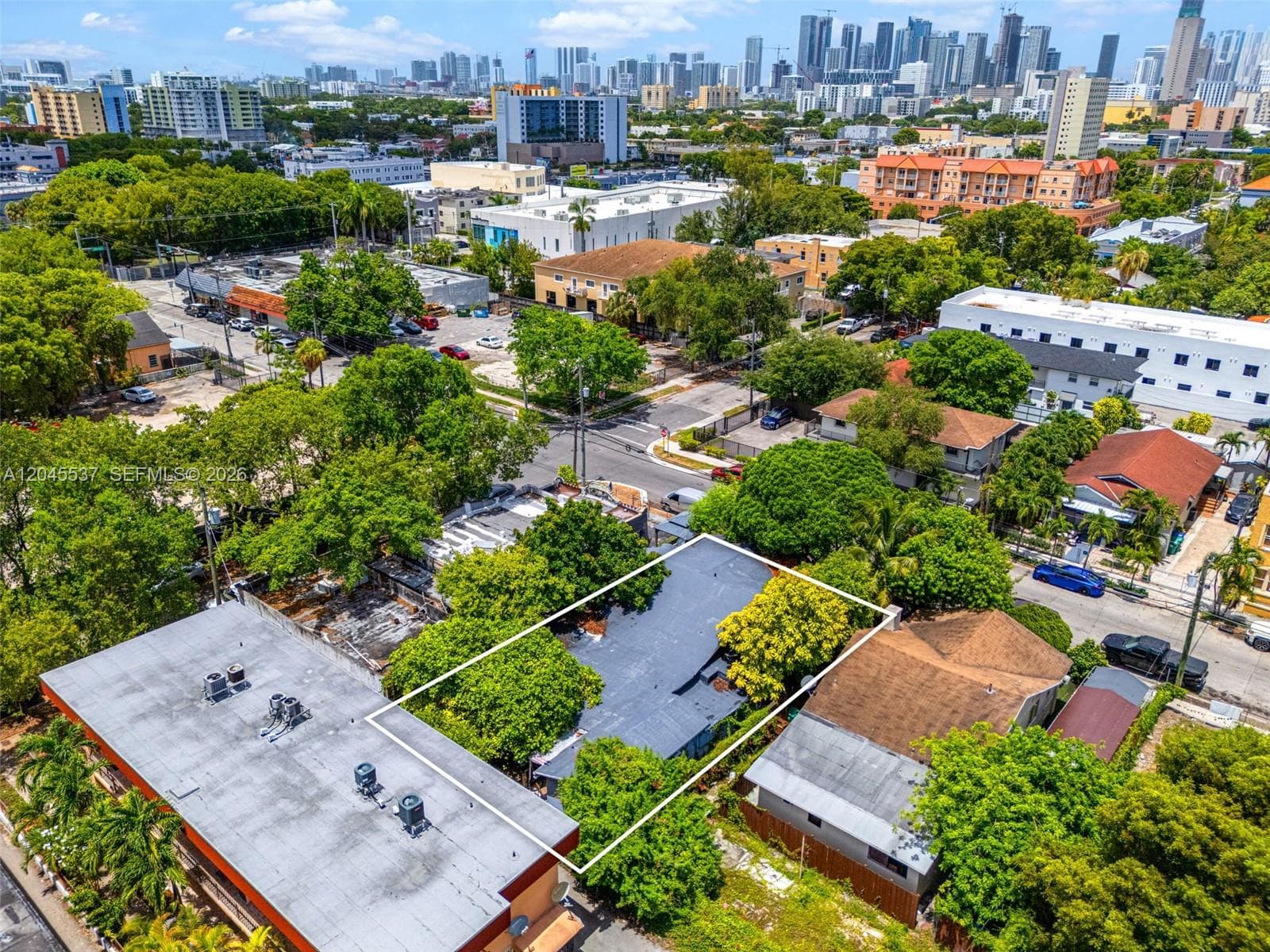 210 SW 13th Ave, Miami, FL 33135 photo 4