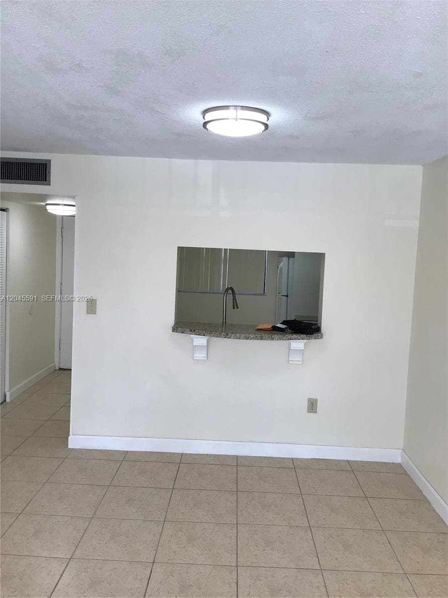 10975 SW 107th St # 302, Miami, FL 33176 photo 5