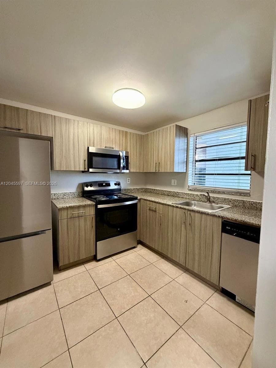2011 NW 55th Ave # 209, Lauderhill, FL 33313 photo 5