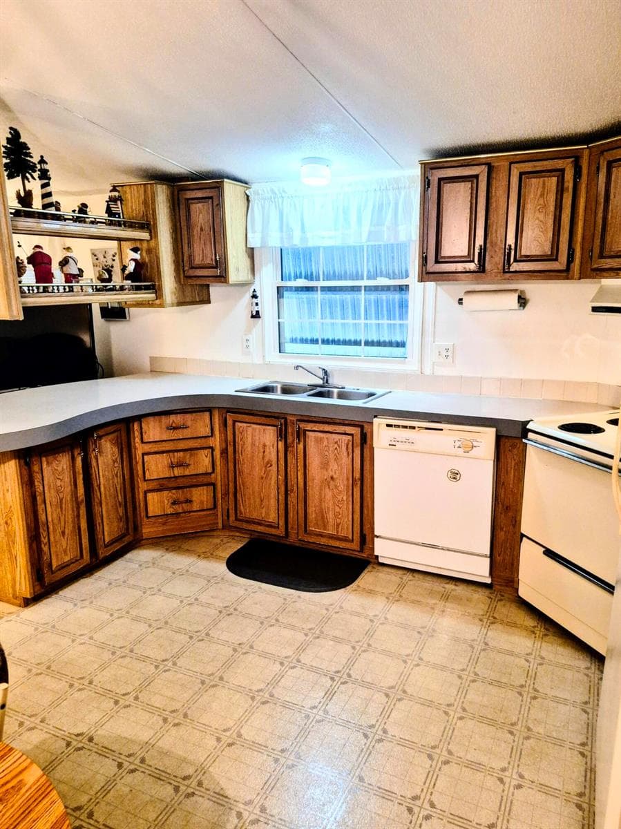 1066 Peach Lane, Okeechobee, FL 34974 photo 5