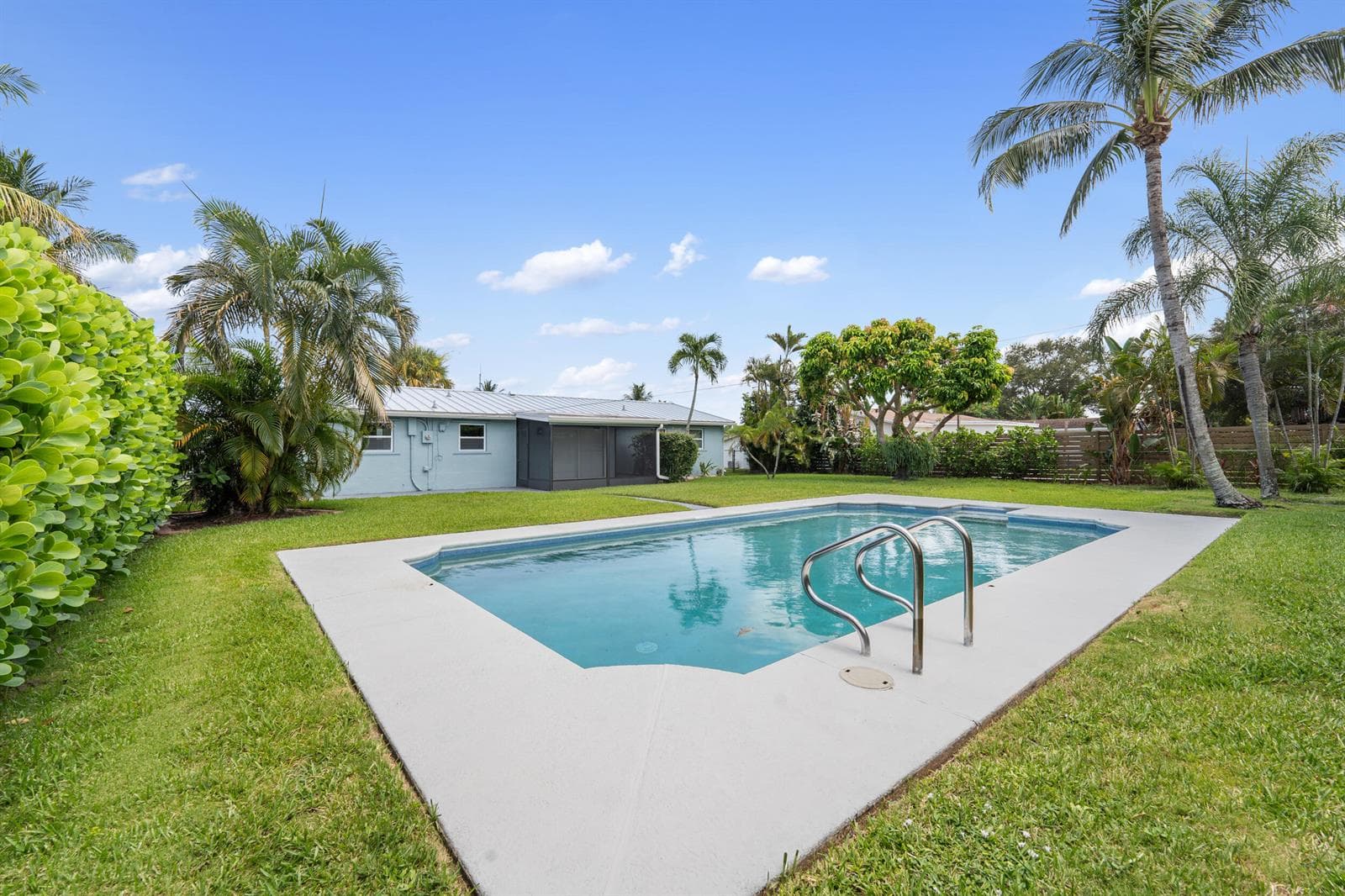204 Circle E, Jupiter, FL 33458 photo 3