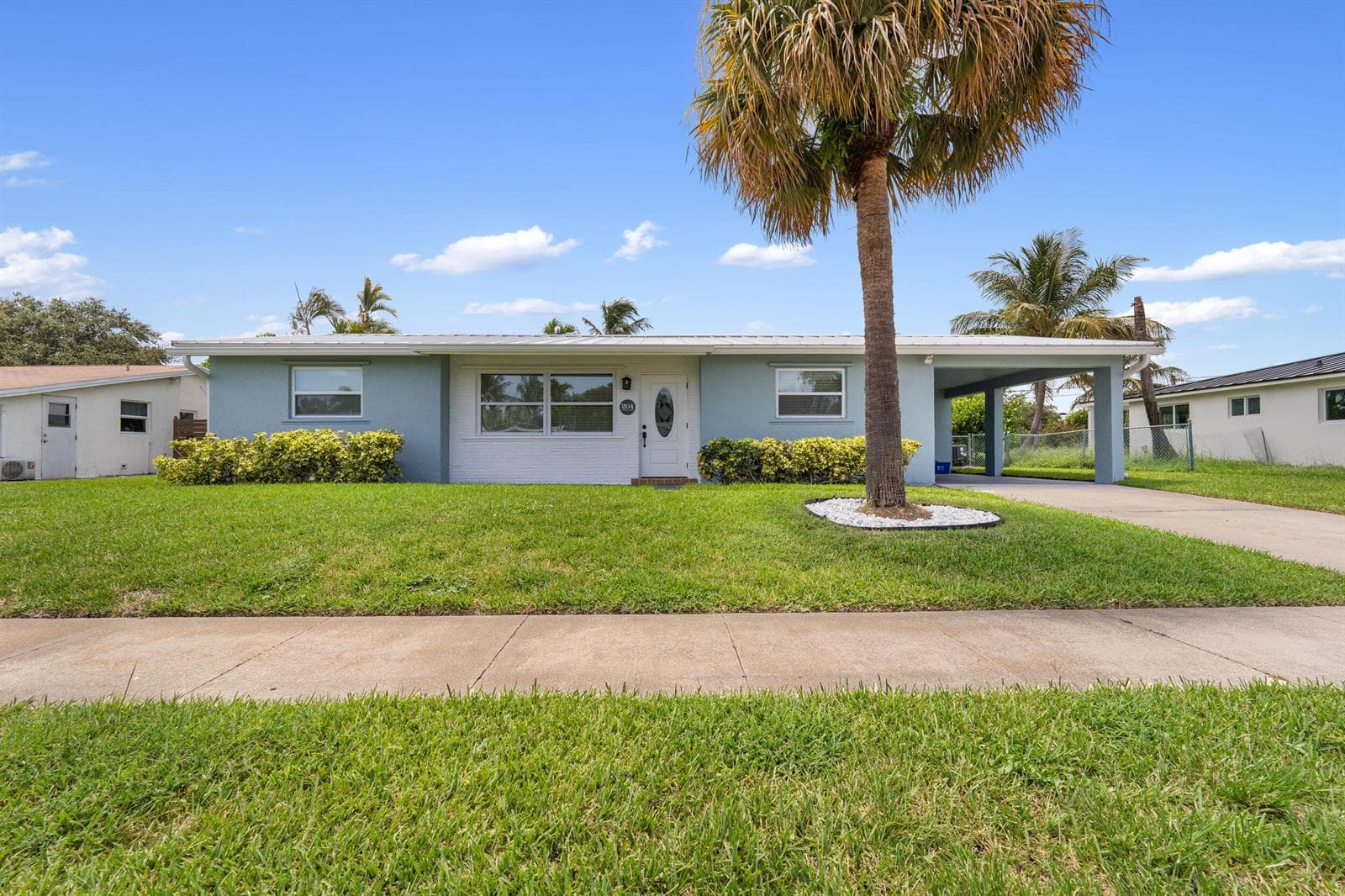 204 Circle E, Jupiter, FL 33458