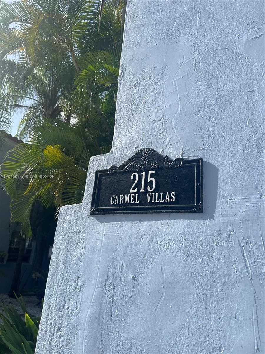 215 30th St # 22, Miami Beach, FL 33140 photo 3
