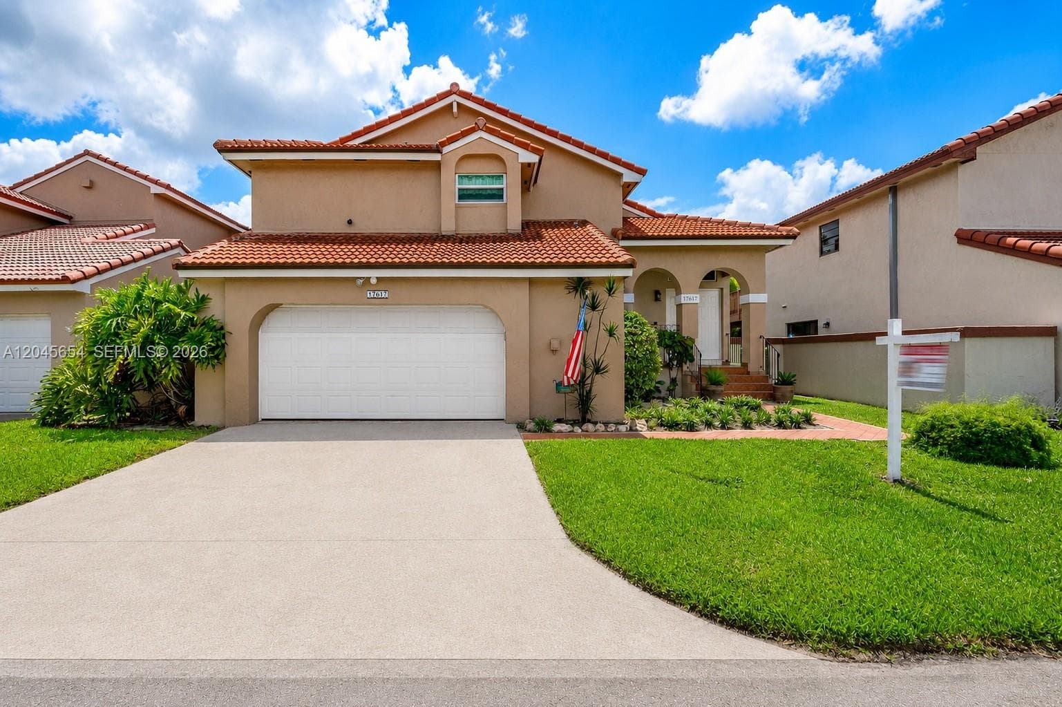 17617 NW 61st Ct N, Hialeah, FL 33015