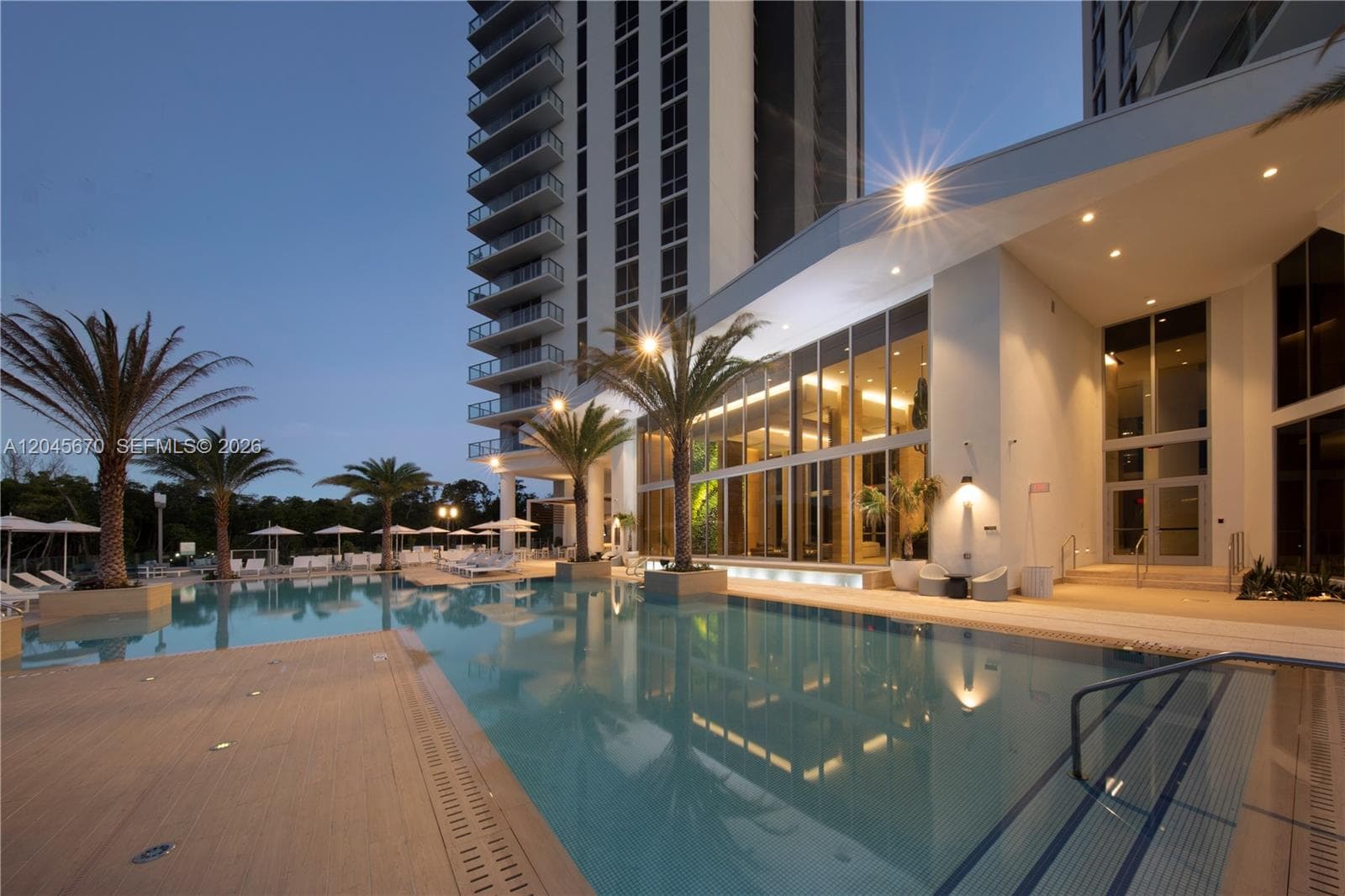 16385 Biscayne Blvd # 2601 +2 PARKINGS, North Miami Beach, FL 33160 photo 5