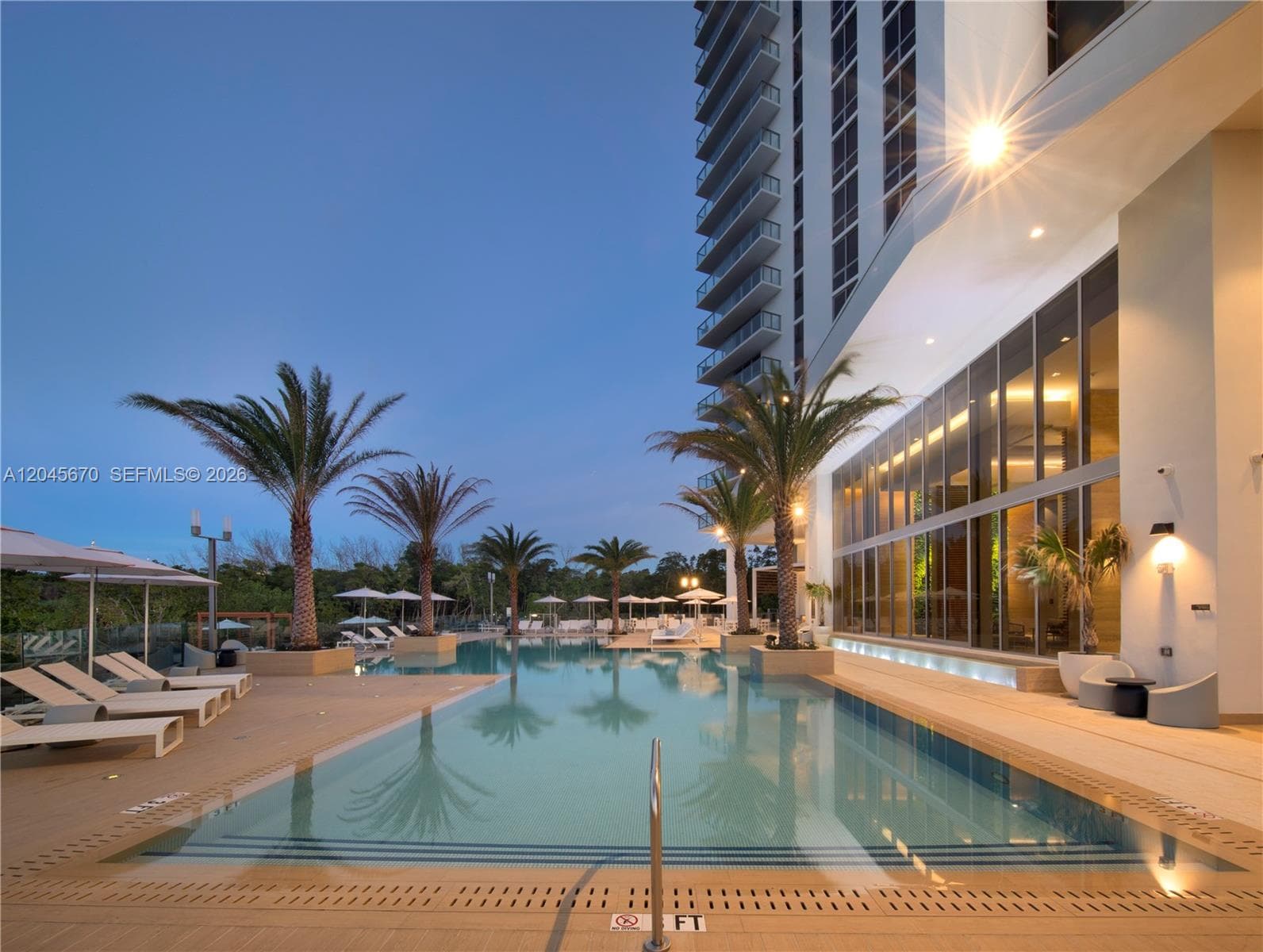 16385 Biscayne Blvd # 2601 +2 PARKINGS, North Miami Beach, FL 33160 photo 4