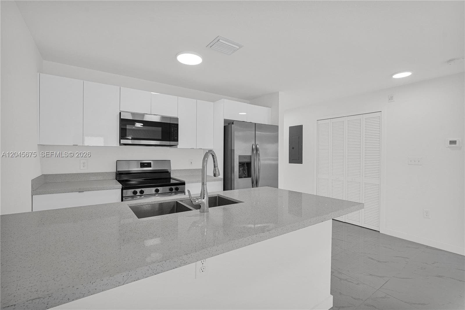 2731 NW 44th St # 2731, Miami, FL 33142 photo 4